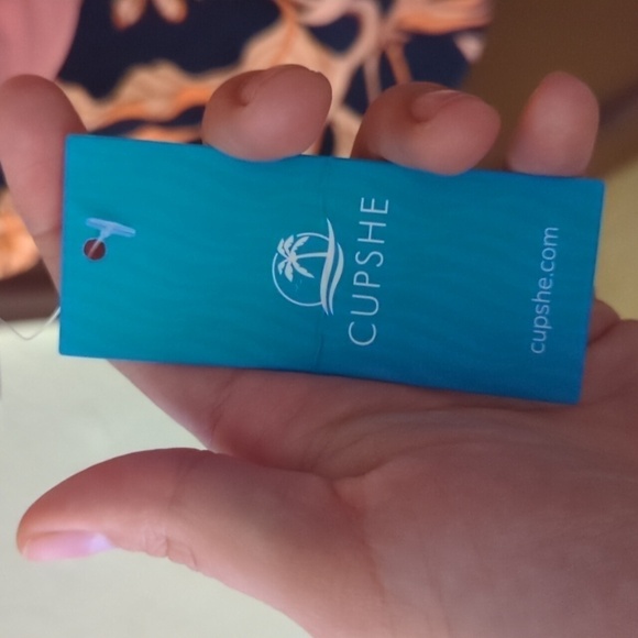 New with Tags Cupshe Peachy Pink & Floral One Piece Halter Swimsuit Size Large - Picture 9 of 9